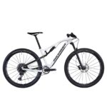 Bicicleta de montaña cross country XC 900 S Cuadro de carbono y aluminio blanco
